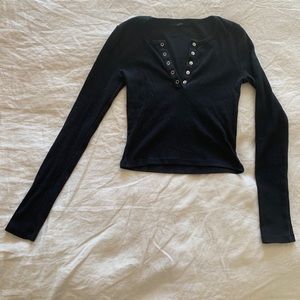 Cropped black long sleeve w/ button up front